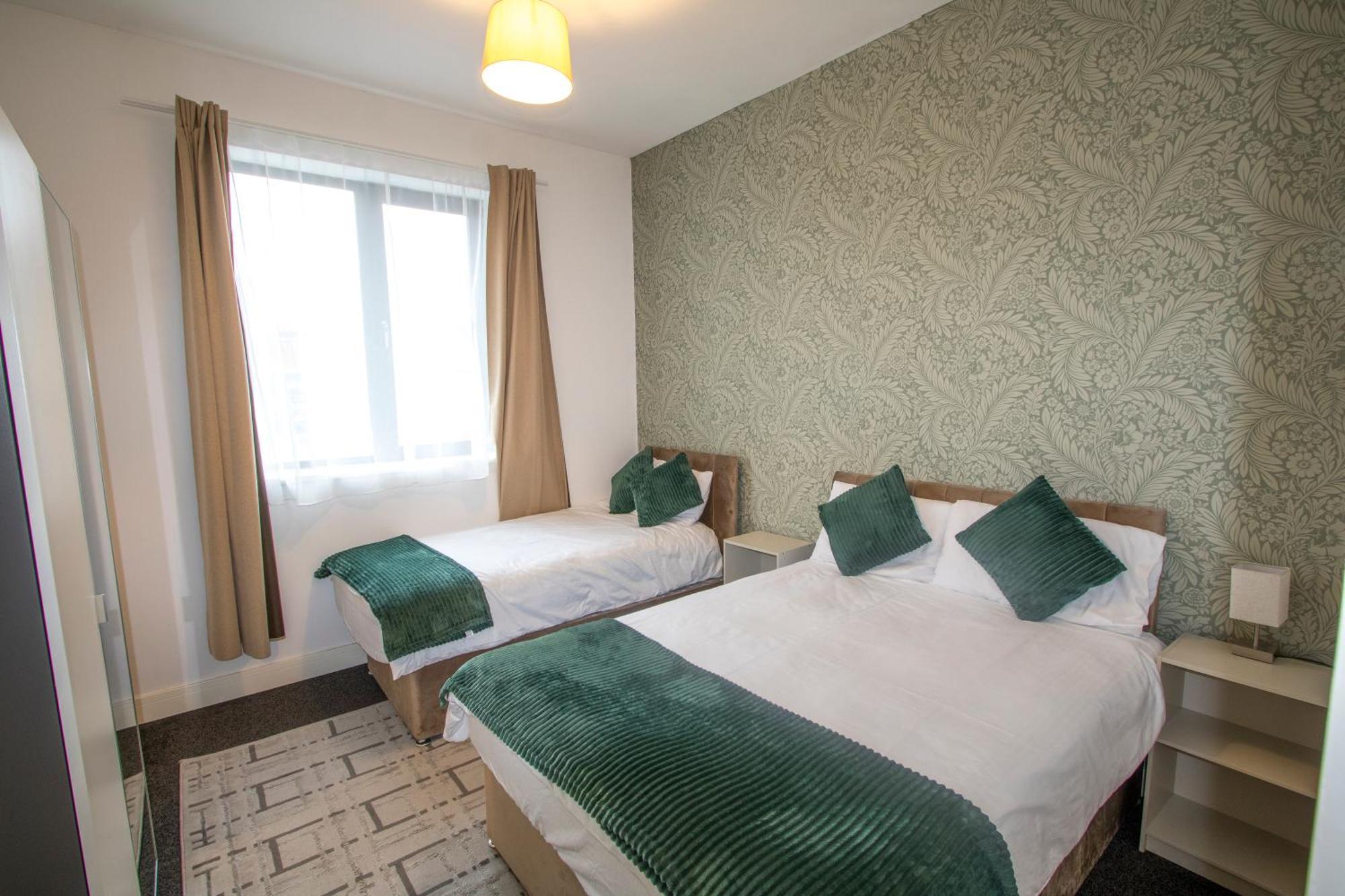 Ideal For Groups - 2 Bedroom Apartment - Free Parking, Transit Links, Close To Stadiums Manchester Exterior photo